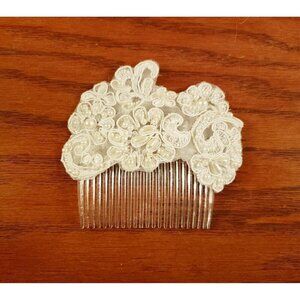 Wedding Hair Comb Pearls and Lace Vintage Bridal Hair Comb Holy Communion
